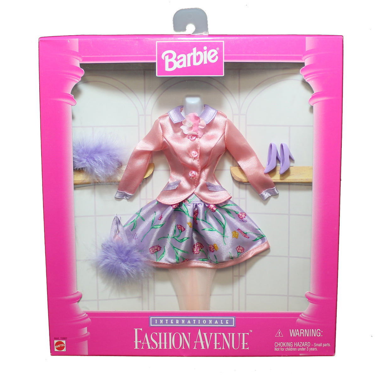 BARBIE Fashion Avenue PAMPERED in PINK FASHIONS Clothes w LINGERIE  (Housecoat, SLIP & More) Outfit (2001) : : Toys & Games