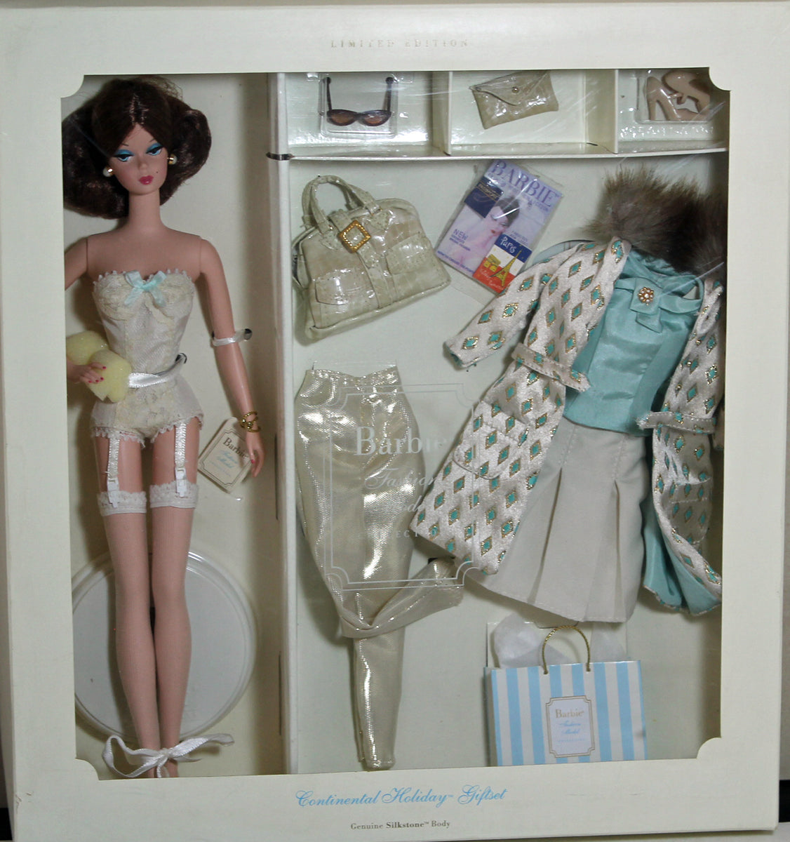 Continental Holiday Gift Set 2001 Silkstone Barbie – Sell4Value