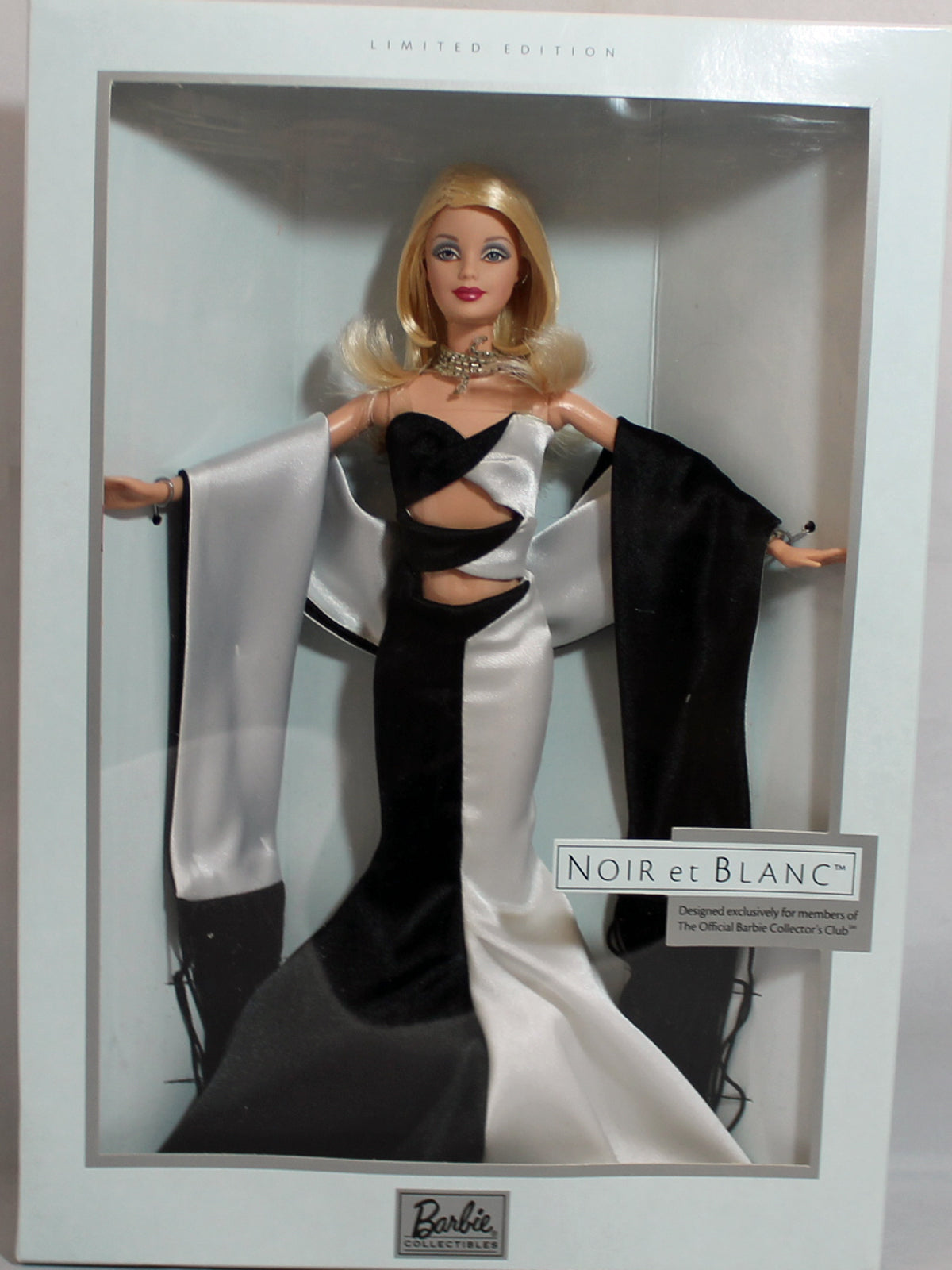 Noir et Blanc 2002 Barbie – Sell4Value