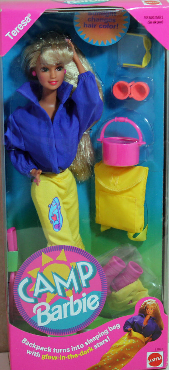 Barbie 1993, CAMP Barbie Fabriqué en Malaisie. NRFB