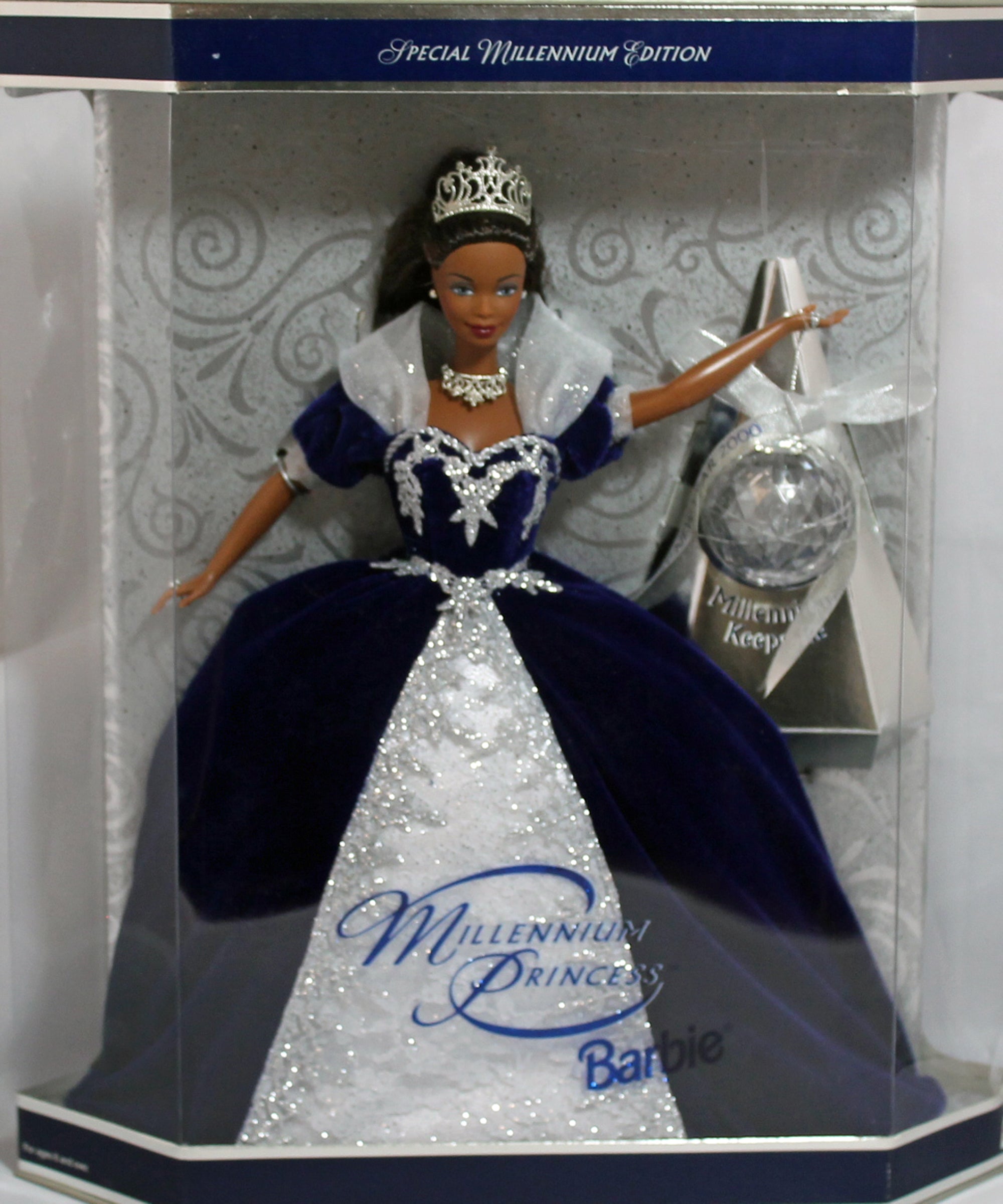 1999 Happy Holidays Barbie Sell4Value 1999 Happy Holidays Barbie Sell4Value