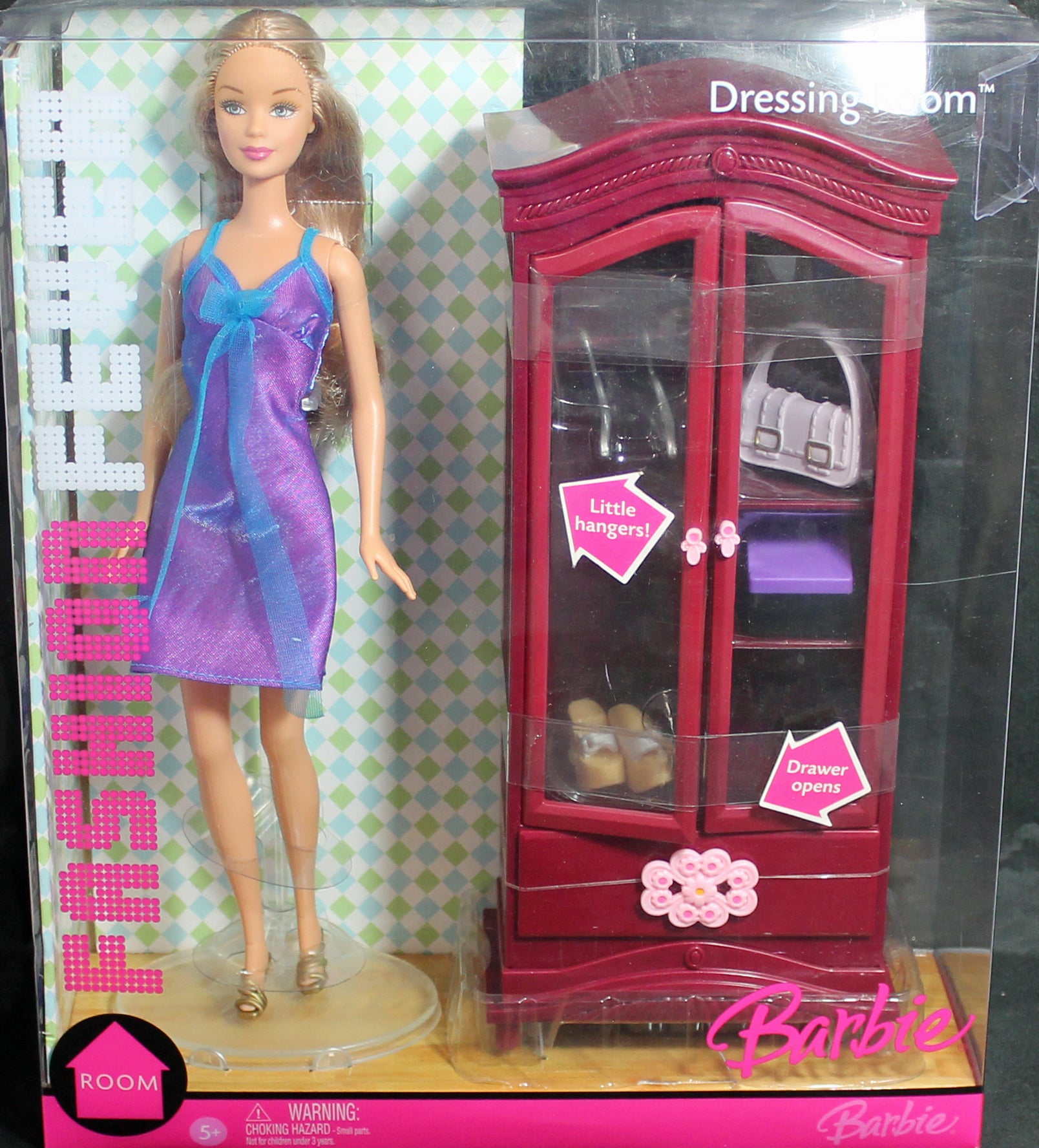 dressing barbie